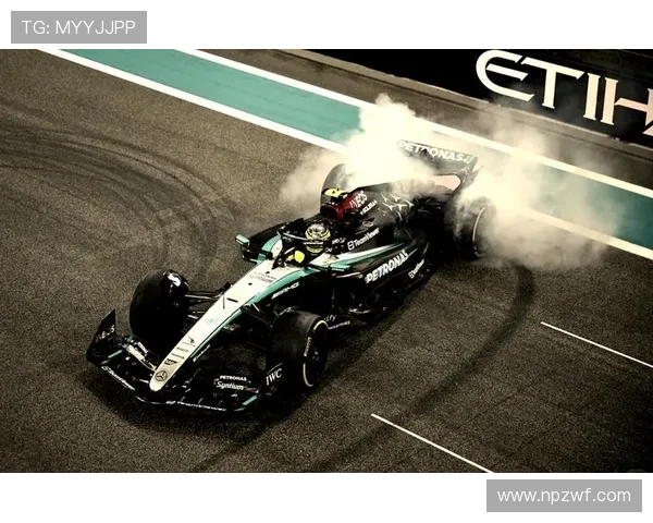 F1赛季最新动向:红牛车队再创辉煌 汉密尔顿挑战者身份引发热议 F1赛季最新动向:红牛车队再创辉煌 汉密尔顿挑战者身份引发热议