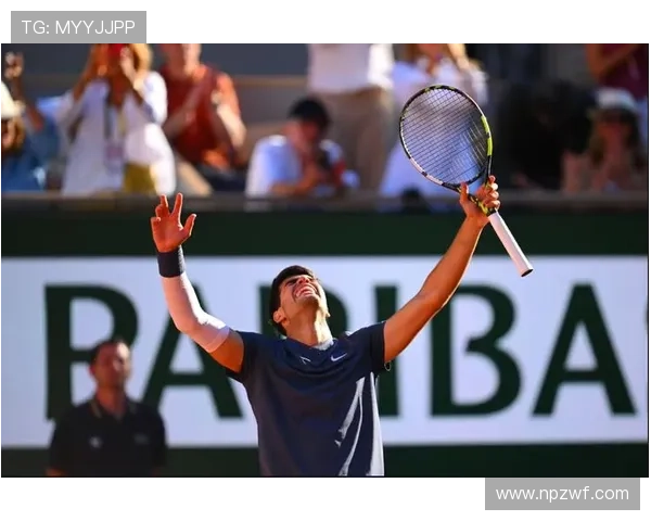 德约科维奇豪取连胜创赛季新纪录年轻新星挑战网坛传奇地位 德约科维奇豪取连胜创赛季新纪录年轻新星挑战网坛传奇地位